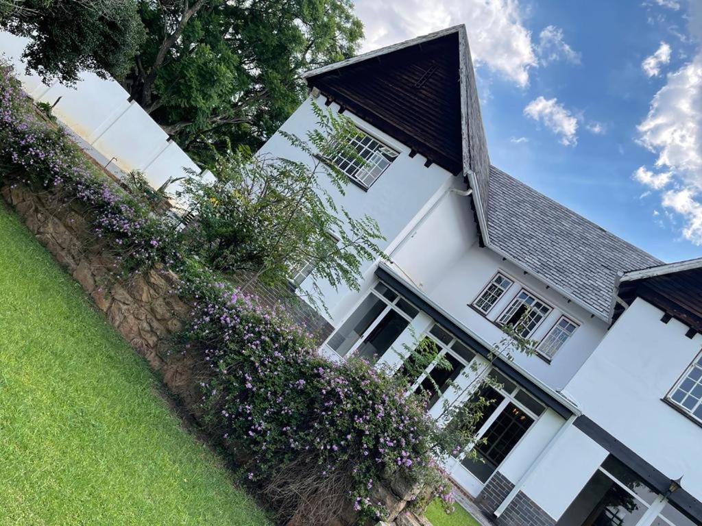 The South Way Bed & Breakfast Johannesburg Exterior photo